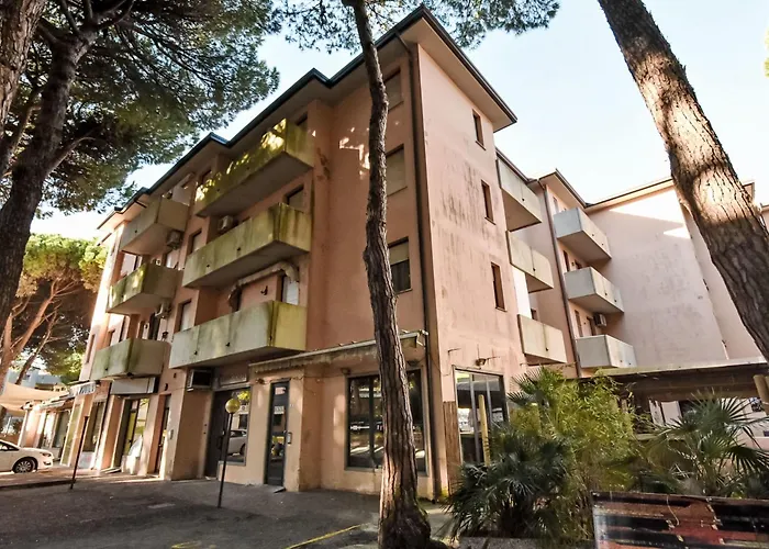 Antony By Interhome * Rosapineta